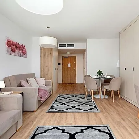 Apart-hotel Jantaris By Renters